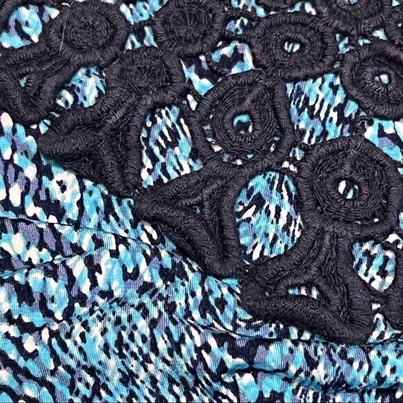 Woman’s Susan Lawrence Crochet collar Stretchy Tank small - Picture 7 of 7